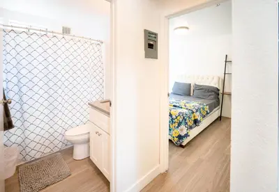 Gallery image of Hollywood/Koreatown 2 Bedroom with Parking in Los Angeles