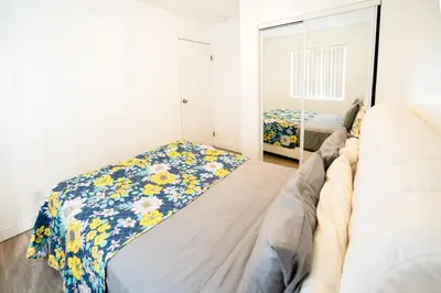 Gallery image of Hollywood/Koreatown 2 Bedroom with Parking in Los Angeles