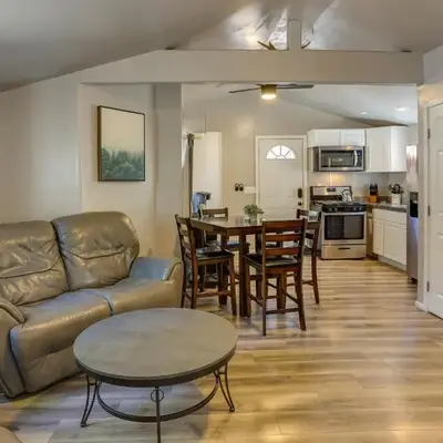 Less Than 1 Mi to Big Bear Lake Fawnskin Cottage with Grill