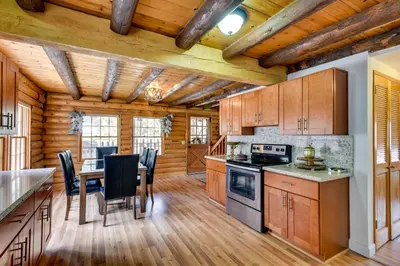 Gallery image of Pine Mountain Club Cabin with Community Pool! in Pine Mountain Club