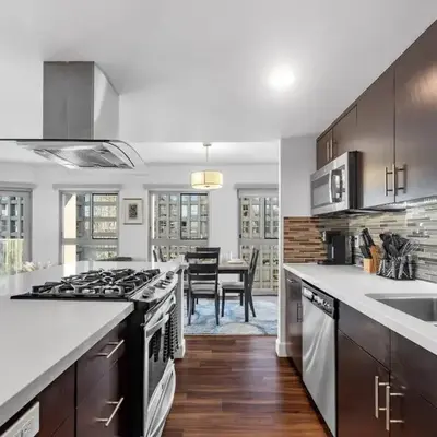 Modern Luxury 2 Bed with Panoramic City Views in Downtown LA