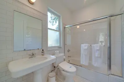 Gallery image of Gorgeous Carpinteria Home Pool, Spa, Fireplaces! in Carpinteria