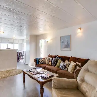 Rosamond Vacation Rental with Grill