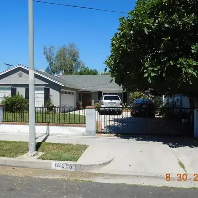 Nice Northridge 4-2-2 home near CSUN and Pierce College