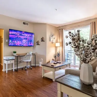 Modern King Suite Deluxe Living Cali