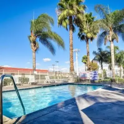 Studio 6 Suites - Riverside