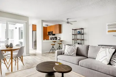 Gallery image of Redondo Beach 1BR w Pool Gym 1 block from beach LAX-437 in Redondo Beach