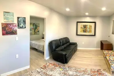 Gallery image of Guesthouse near Disney, Walmart with private parking in Santa Ana