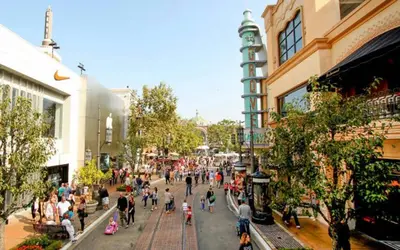 a group of people walking down a city street at Wonderful LA studio apartment in Los Angeles