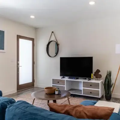 Redondo Beach 2br walk to shops restaurants LAX-1166