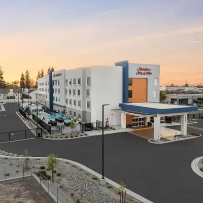 Hampton Inn & Suites Bakersfield Central