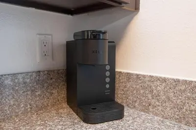 a blender sitting on top of a kitchen counter at Hollywood 2Bed Apt w Rooftop pool & Panoramic View in Los Angeles