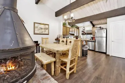 Gallery image of Smith Summit Chalet at Big Bear~ Base Camp Ski Condo~ in Big Bear Lake