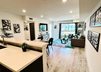 Gallery image of Century City Cozy 2 Br 4 Sleeps Crib W Parking 505 in Los Angeles