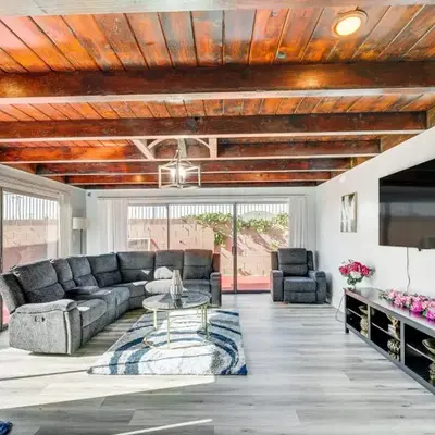 Furnished Patio! South Central Home 14 Mi to DTLA