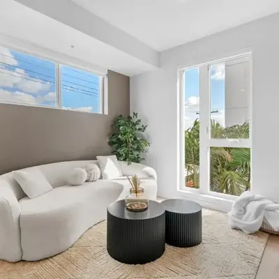 Luxury & Modern Apt by the Grove