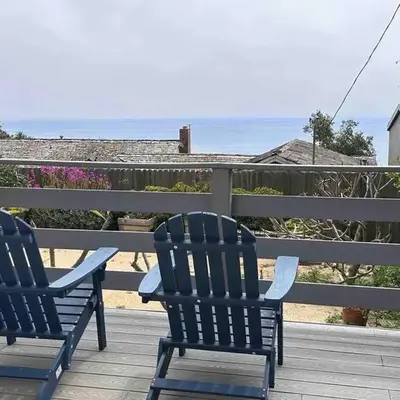 30 PCT OFF!! Limited Time! Malibu Ocean Wave with King Bed