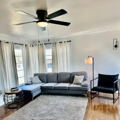 Modern La Cresta