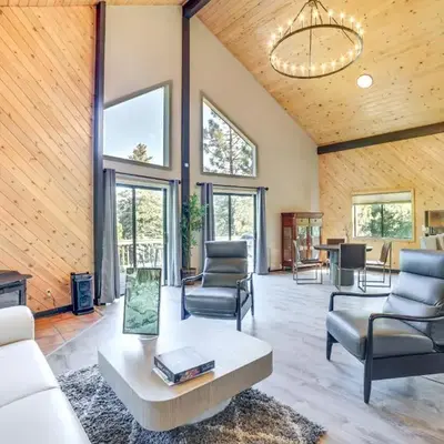 Pine Mountain Club Cabin with AandC and EV Charger