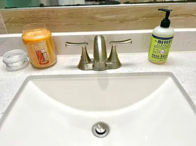 a white bathroom sink with a sink at FuLLy LoAdeD ReSerVaTioN 3bed 2ba w Parking in Los Angeles