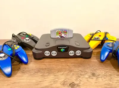 a nintendo wii game system sitting on a table at FuLLy LoAdeD ReSerVaTioN 3bed 2ba w Parking in Los Angeles