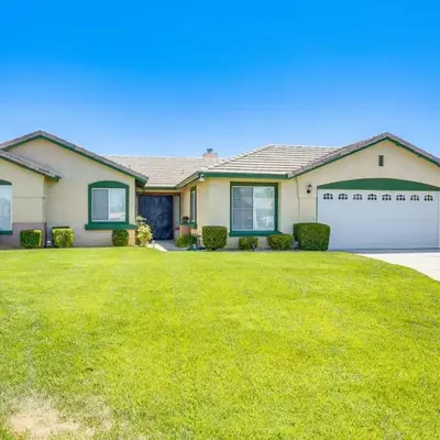 Victorville Home with Large Yard and Charcoal Grill!