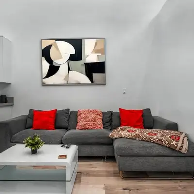 Chic Modern Loft in Hollywood 1 Bedroom with Balcony & Free Secure Parking