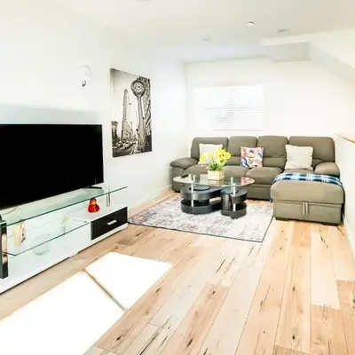 Unique 3-Level Loft with One bedroom & Two Full Bathroom