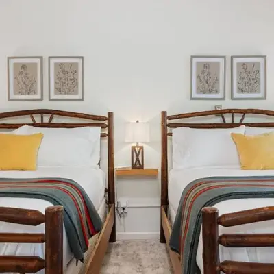 Suite Meadow @CN Lodge# 7