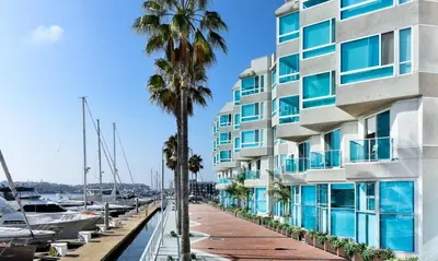 Gallery image of Wake Up on the Waters Edge in Los Angeles