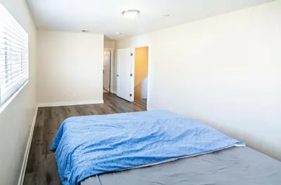 Gallery image of Modern 5 Bedroom 3 Bathroom 2 Level Home Close to Downtown LA Free Gated Parking Full Kitchen and Laundry in Los Angeles