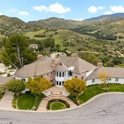 Luxury Oasis With Panoramic Views