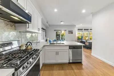 Gallery image of Luxurious 4BR in prime LA location with great view in Los Angeles