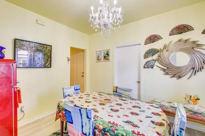 Gallery image of 2 Mi to Dtwn! Pet-Friendly Los Angeles Duplex in Los Angeles