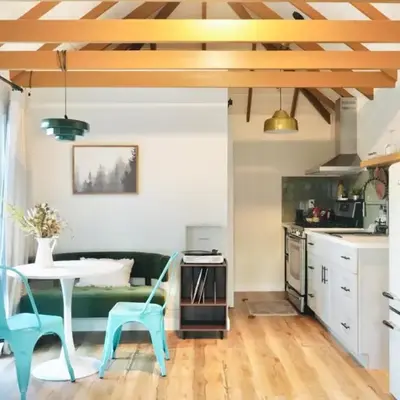 Sunny Days Tiny House with private entrance