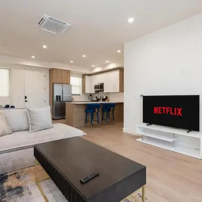 Stylish Apartments in Glendale with Free Parking