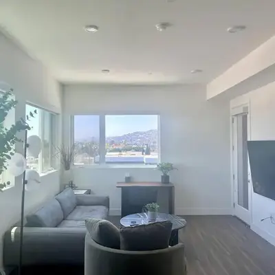 Luxe Corner One Bedroom