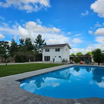 Spacious 2 story 1 bedroom home with pool