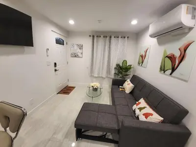 Gallery image of Beautiful guest suit in Anaheim
