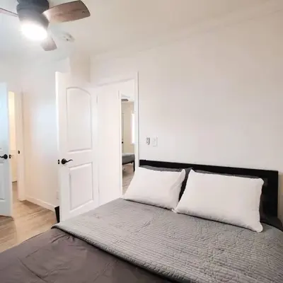 Cozy 2B1B Guest House with Private Entrance and Parking
