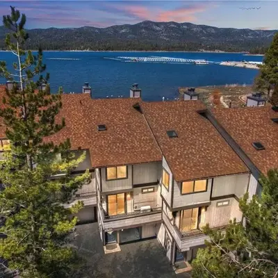 Shores Lakefront Condo - Walk to Village