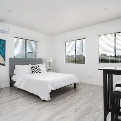 Sunny Studio in the Heart of Venice Beach - #5
