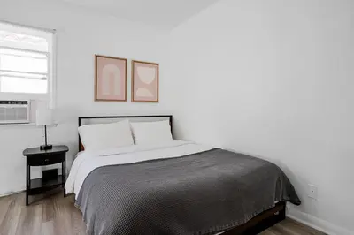 Gallery image of Blueground Westwood studio apartment LAX-1278 in Los Angeles