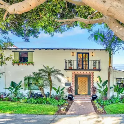 Villa Encanto- LUXE Spanish Villa with 6 KING Bedrooms