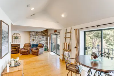 Gallery image of Mtn Condo with Office, 14 Mi to Snow Valley Slopes in Lake Arrowhead