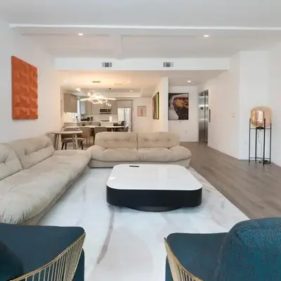 Stunning 3-BR Residence with Free Parking & Patio