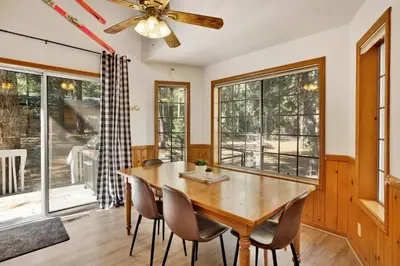 Gallery image of Relaxing Four Bears Cabin in Big Bear Lake in Big Bear Lake
