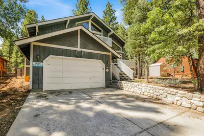 Gallery image of Relaxing Four Bears Cabin in Big Bear Lake in Big Bear Lake
