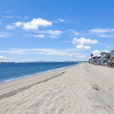 Sea La Vie Beachhouse on the sand