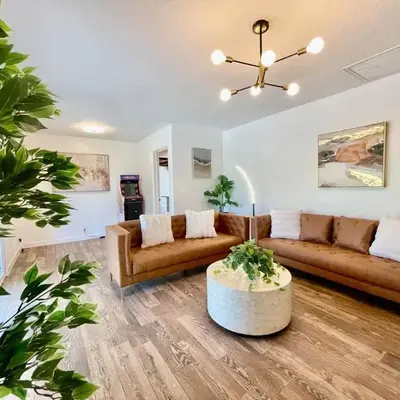 Unique & Spacious house near Disney